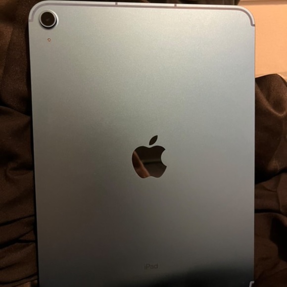 iPad 10th Gen Cellular +Wifi